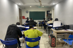 dia-chi-hoc-toan-lop-11-uy-tin-chat-luong-quan-hoang-mai