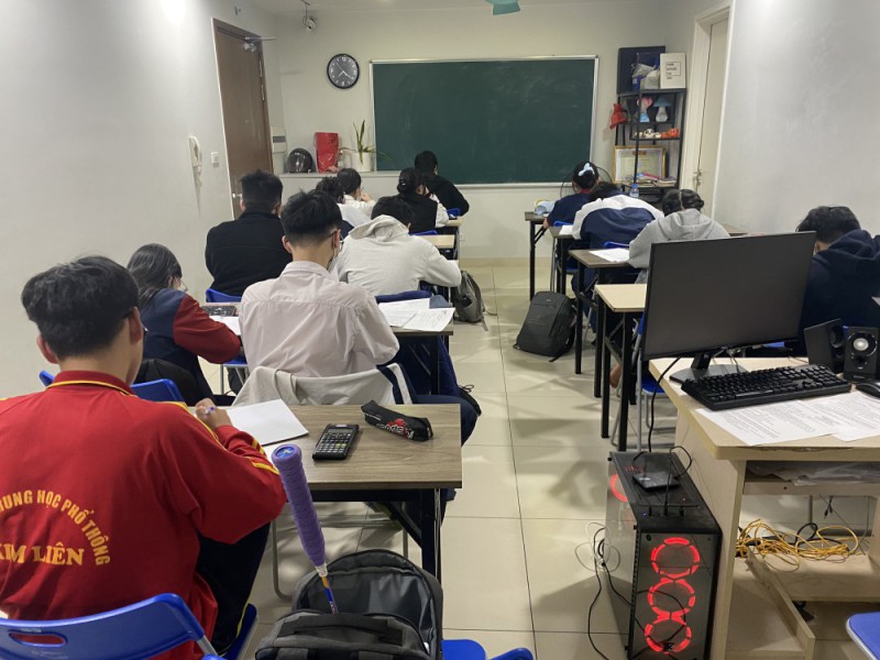 học thêm toán lớp 12 ở Phường Yên Hòa quận cầu giấy