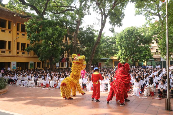 lễ khai giảng học sinh hà nội